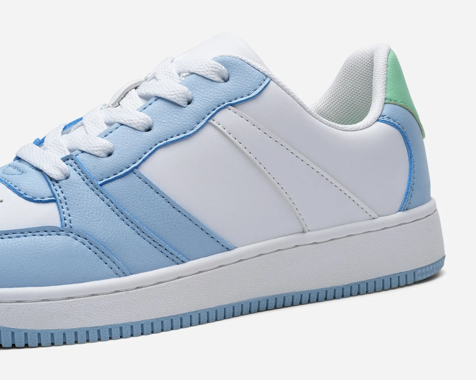 ATTITUDE Sneakers|Vårskor<,Sneakers