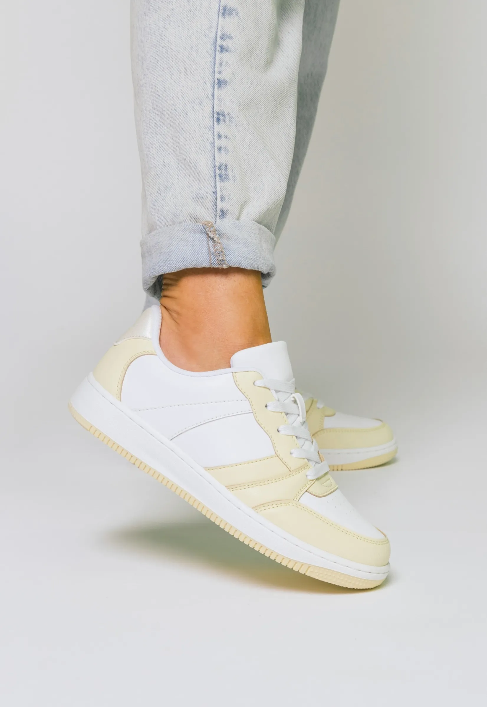 ATTITUDE Sneakers|Vårskor<,Sneakers