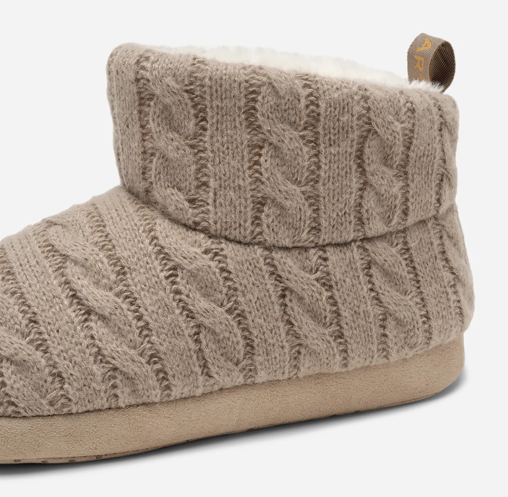 LINEAR Tofflor|Stora Storlekar (Stl. 42-43)<,Tofflor