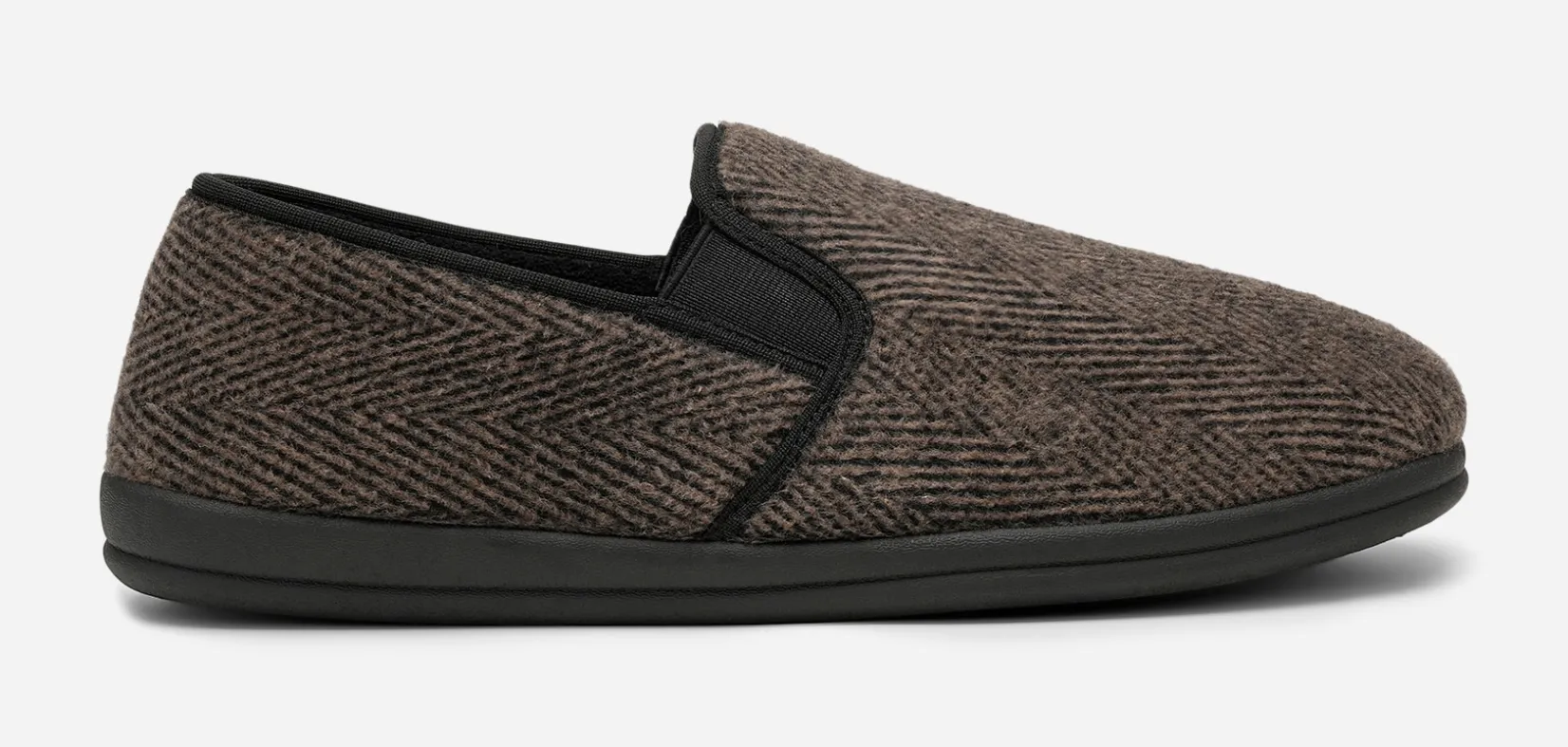 LINEAR Tofflor|Stora Storlekar (Stl. 46-47)<,Tofflor